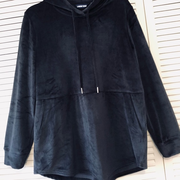 Lands End Ladies NWOT Black Velour Hoodie- Medium 10-12 - Picture 4 of 7